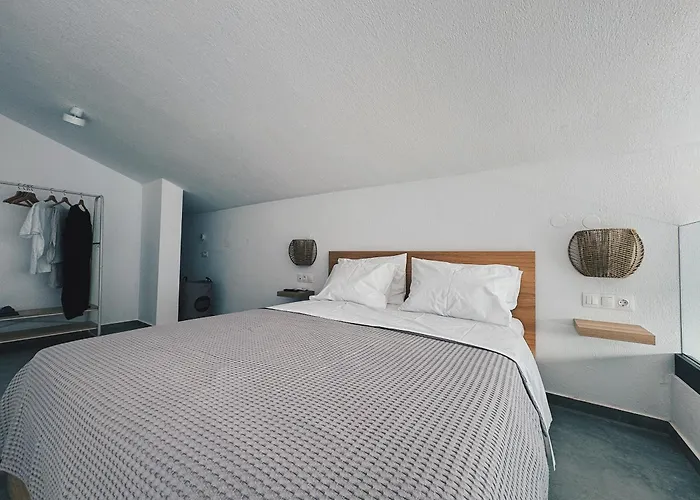 Zoha Βίλα Τορώνη