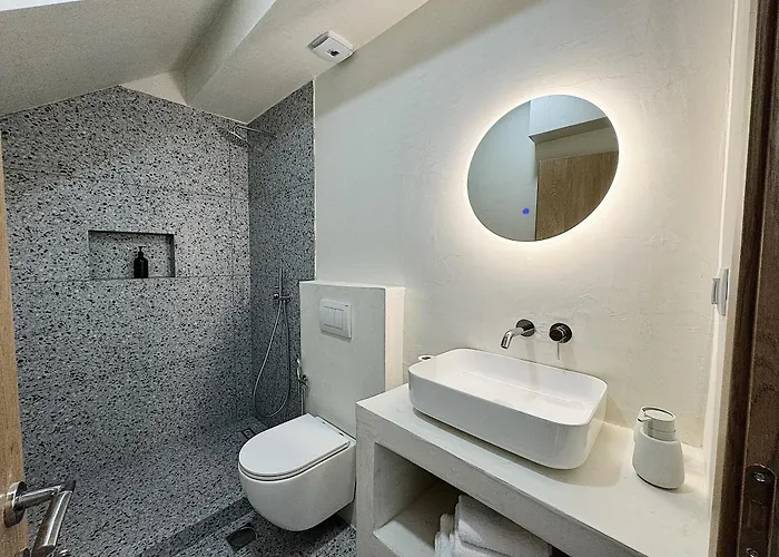 Вилла Zoha Торони