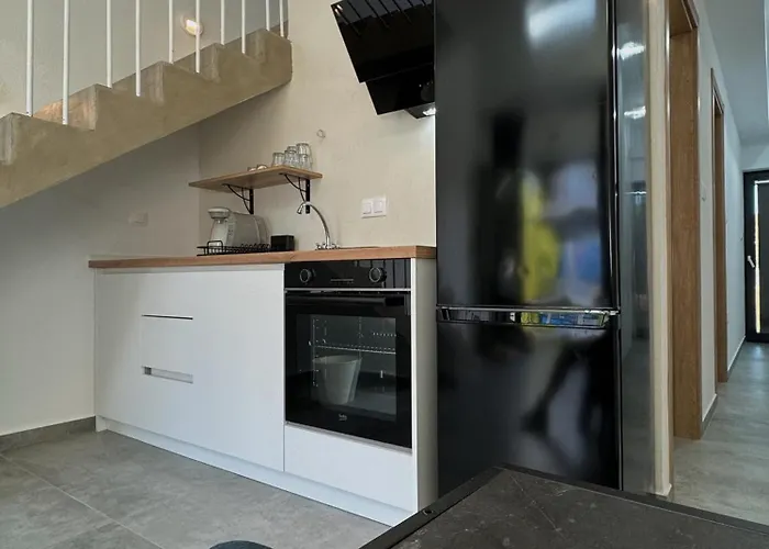 Вилла Zoha Торони